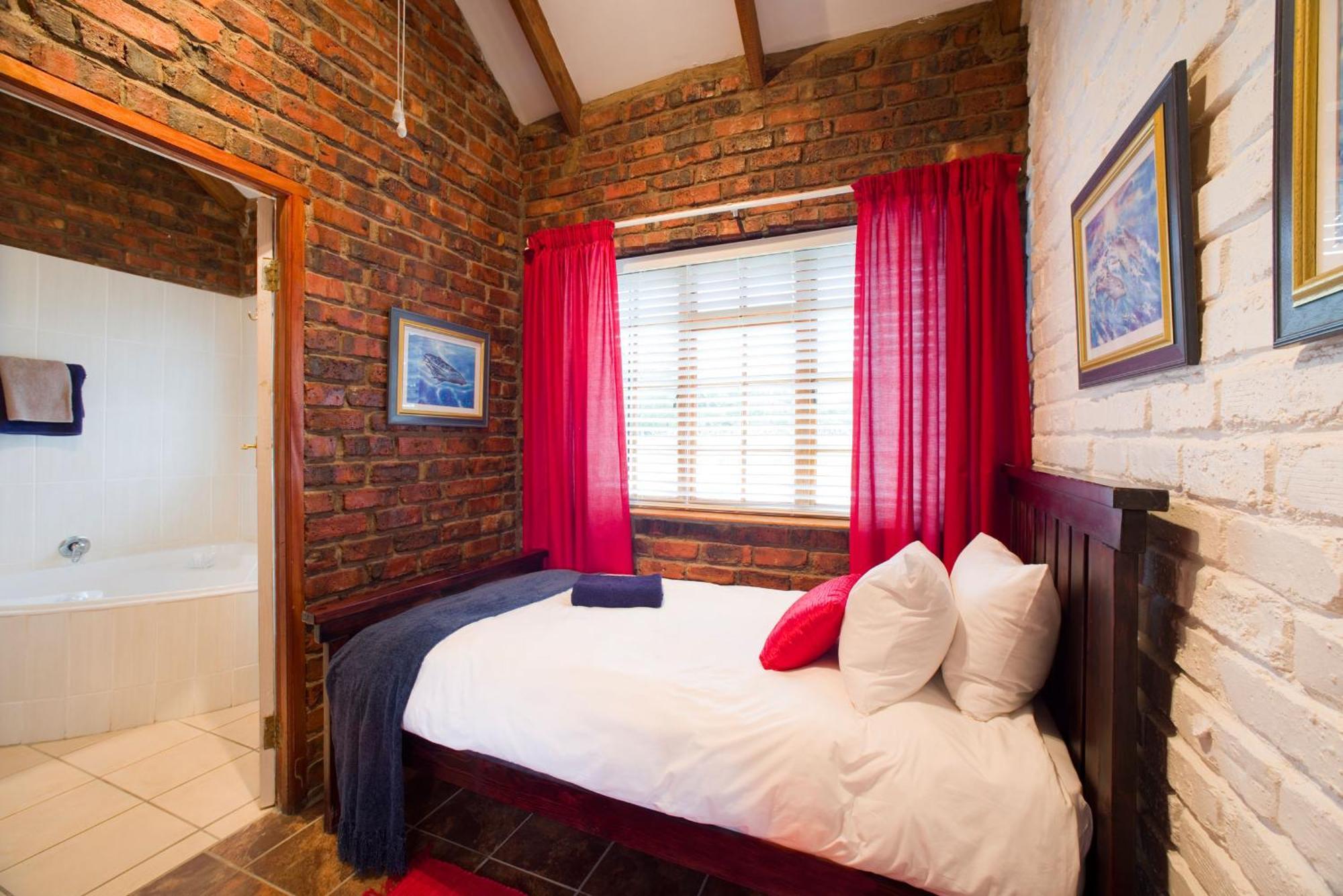 Swallows Nest Country Cottages Stormsrivier Room photo