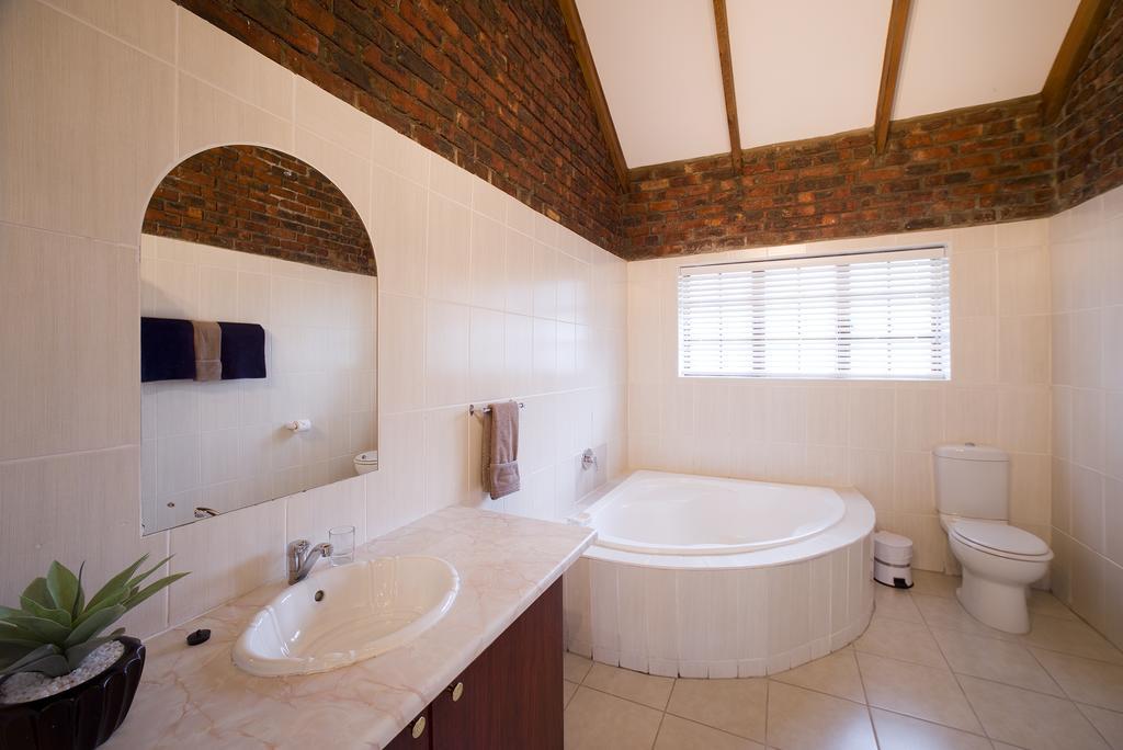 Swallows Nest Country Cottages Stormsrivier Room photo