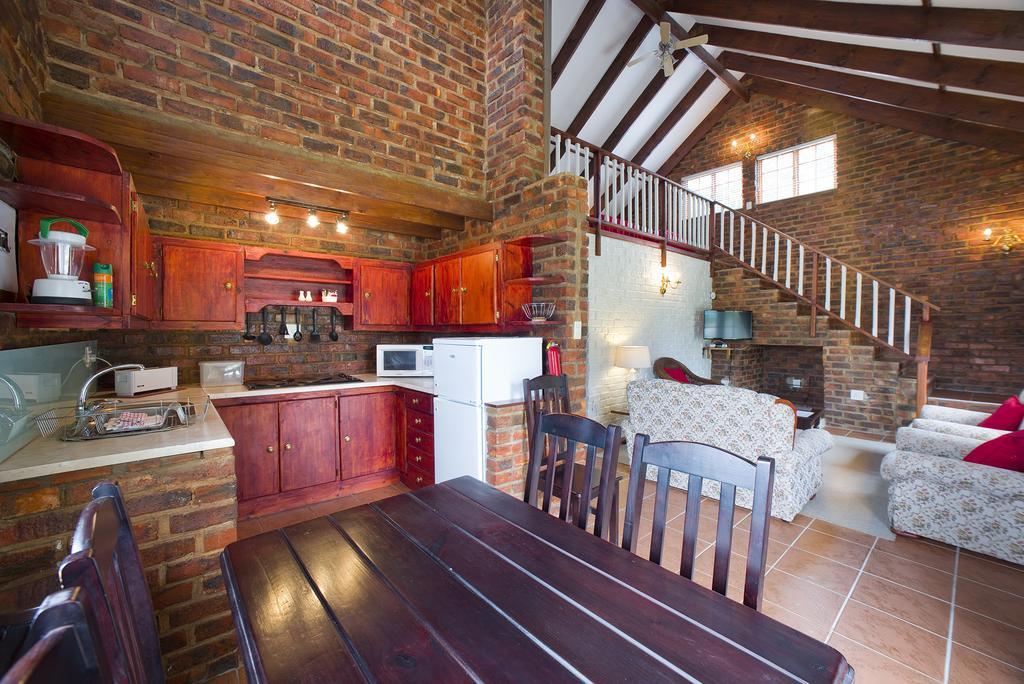 Swallows Nest Country Cottages Stormsrivier Room photo